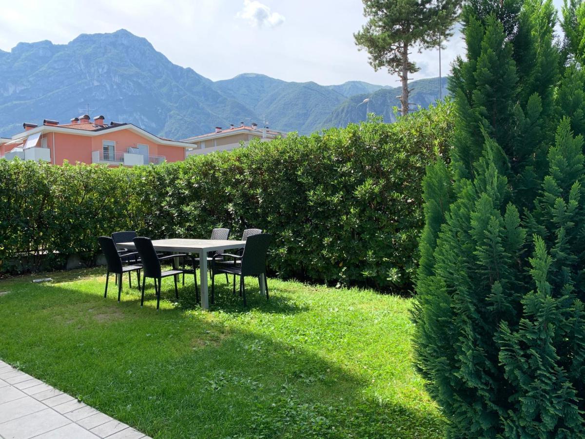 Appartamento Ivonn Con Giardino Riva del Garda Luaran gambar